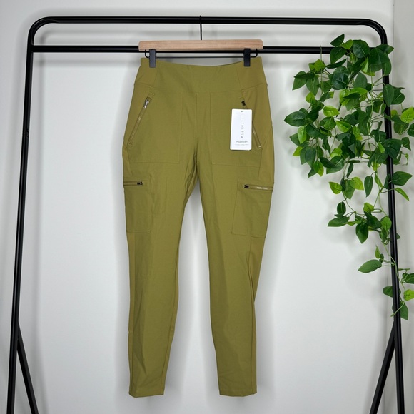 NWT Athleta Headlands Hybrid Cargo II Tight size 8 982353-05 NEW - Picture 2 of 14